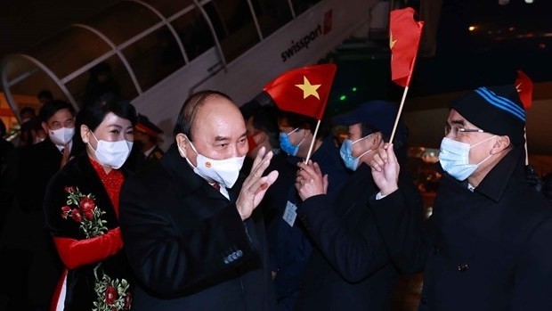 President Nguyen Xuan Phuc and his spouse welcomed at Geneva International Airport. (Photo: VNA)