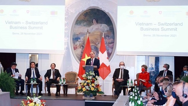 President Nguyen Xuan Phuc speaking at the Vietnam-Switzerland Business Summit (Photo: VNA)