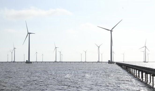 Vietnam's consideration of raising the capacity of offshore wind power in the draft National Power Development Plan for the period 2021-2030 is applauded by wind power community. (Photo: VNA)