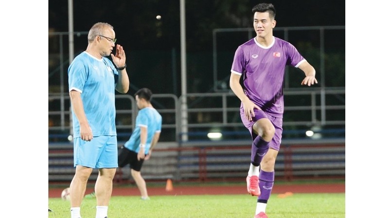 After scoring the winning goal to bring Vietnam the 2nd AFF Cup for the Vietnamese team, Tien Linh continued to play sublimely under the guidance of Coach Park Hang-seo. Photo: Anh Doan