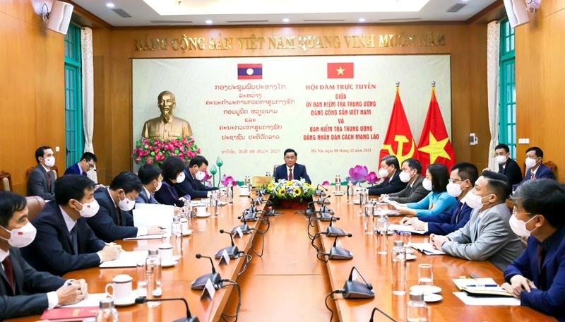 The Vietnamese delegation at the event (Photo: VNA)