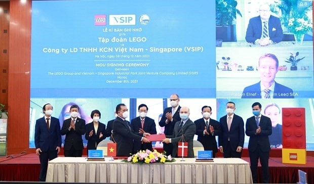 At the signing ceremony (Photo: Vietnam Governmental Portal)