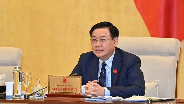 NA Chairman Vuong Dinh Hue speaks at the fifth meeting of the NA Standing Committee. (Photo: NDO)