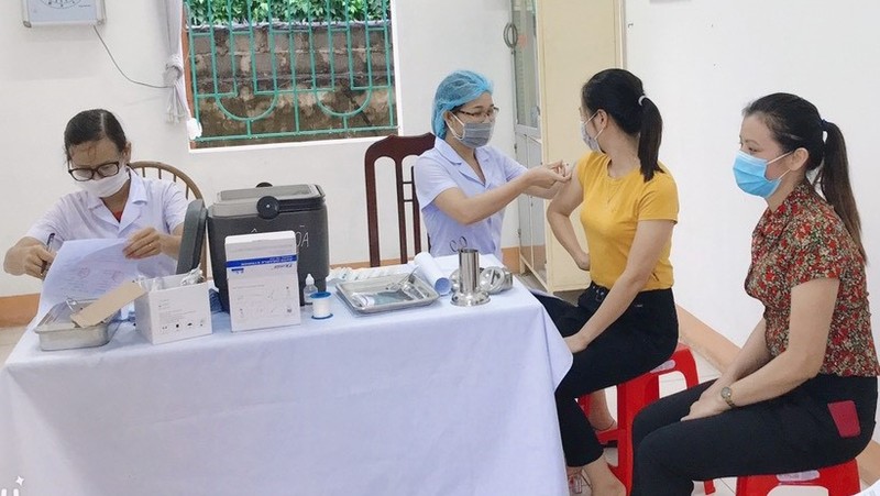 Residents in Thai Binh Province are vaccinated against COVID-19.