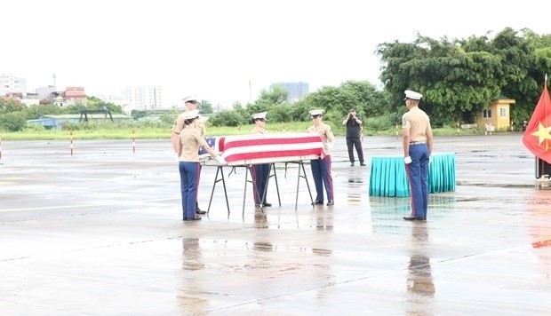 Vietnam on December 14 handed over to the US two sets of remains believed to belong to US soldiers who died in the war in the Southeast Asian nation. (Photo: VNA)