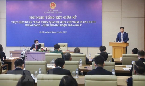 Deputy Minister of Foreign Affairs Pham Quang Hieu speaks at the event (Photo: VNA)