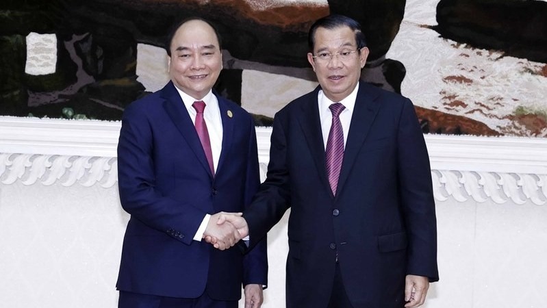 President Nguyen Xuan Phuc and Cambodian Prime Minister Hun Sen (Photo: VNA)