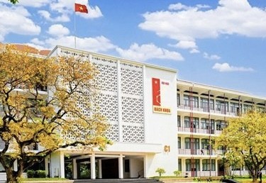 Hanoi University of Science and Technology, one of seven Vietnamese universities that meet international accreditation standards. (Photo: daihocoinline.edu.vn)
