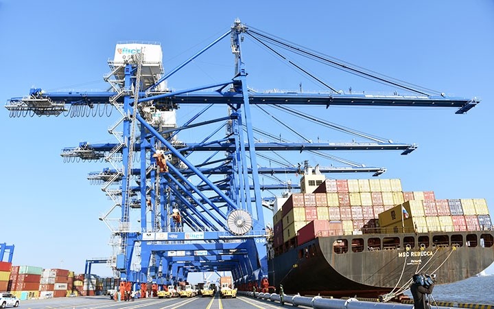 Lach Huyen International Container Port in the northern city of Hai Phong. (Photo: Duc Khanh)