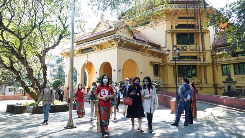Hanoi builds many new tourism products to revive tourism. (Photo:hanoimoi.com.vn)