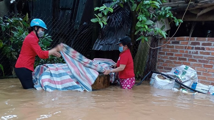 1.35 trillion VND from the central budget reserve will be allocated to support 15 localities in overcoming consequences of natural disasters in 2021. (Photo: NDO)