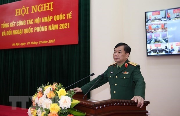 Deputy Minister of National Defence Sen. Lt. Gen. Hoang Xuan Chien speaks at the conference. (Photo: VNA)