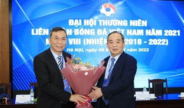 Tran Quoc Tuan (L) serves as Acting President of the Vietnam Football Federation (Photo: VNA)