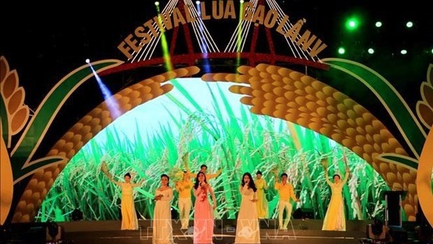 A performance staged at the closing ceremony (Photo: VNA)
