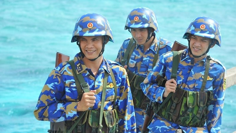Naval soldiers on Truong Sa archipelago (Photo: VNA)