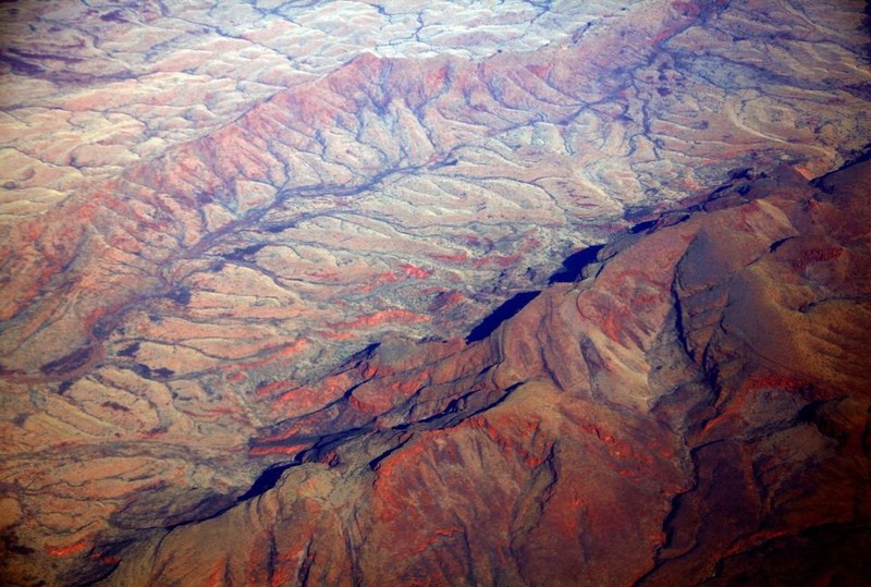 A general view of dried-up river beds and hills in the Pilbara region of Western Australia December 2, 2013. (Photo: Reuters)