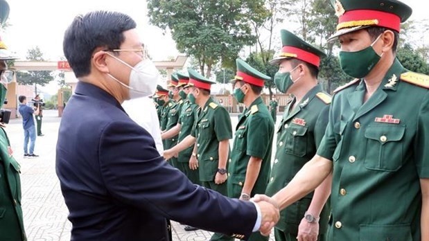 Deputy PM Pham Binh Minh visits officers and soldiers of the Military Command of the southern province of Ba Ria – Vung Tau (Photo: VNA)