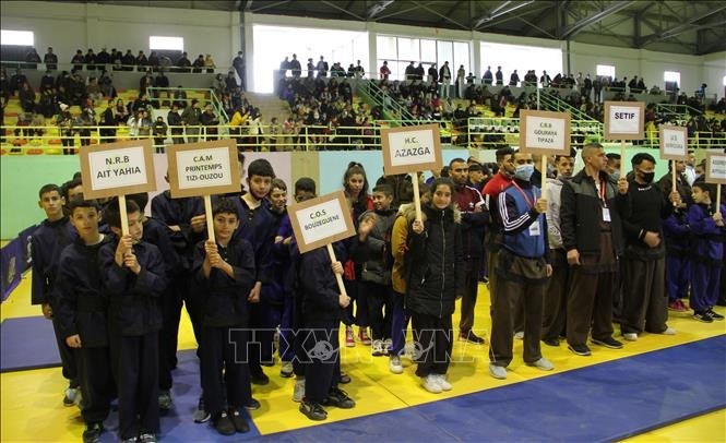 The tournament attracted about 500 martial arts from clubs, most of which came from Tizi Ouzou, along with some foreign students studying and living in Algeria. (Photo: VNA)