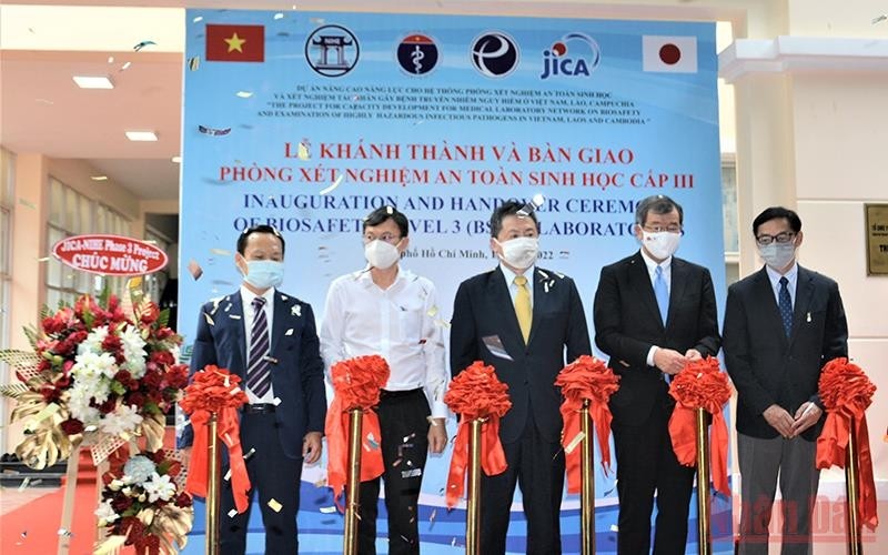 At the ceremony to inaugurate the biosafety level-3 (BSL-3) laboratory at Pasteur Institute in Ho Chi Minh City.