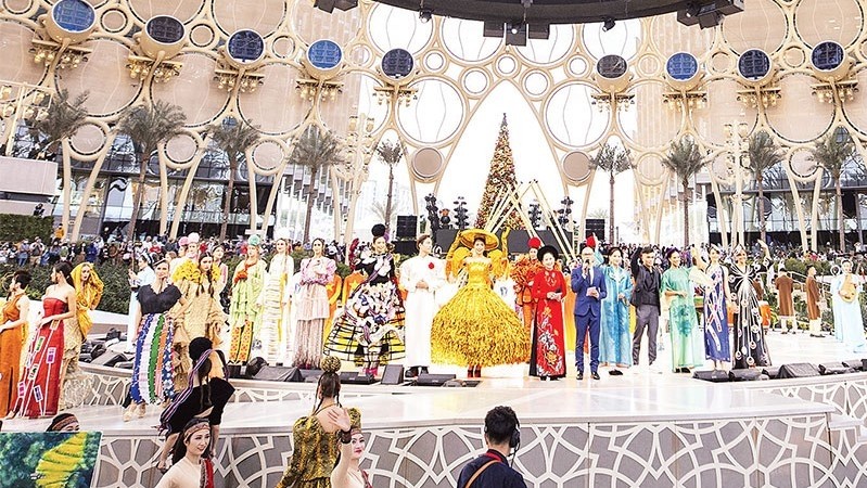Vietnam's fashion show at the World Expo 2020 Dubai (Photo: LAN PHUONG)