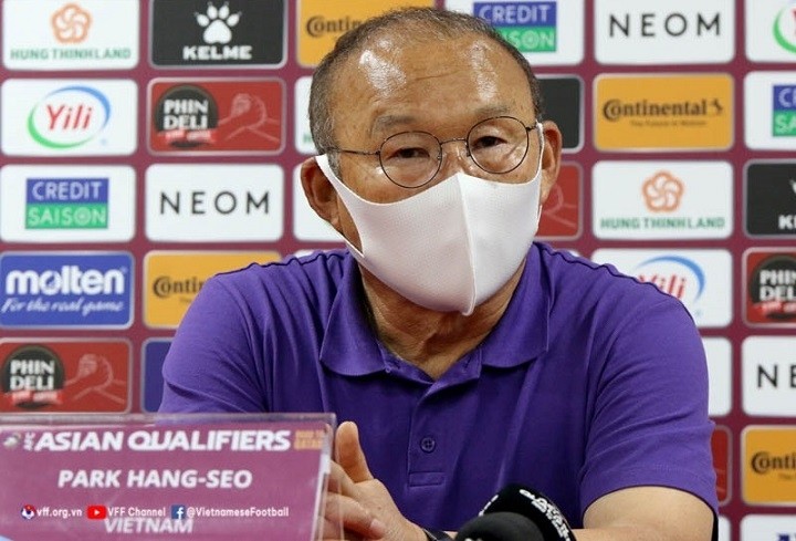 Vietnam head coach Park Hang-seo speaks during a press briefing after the clash with China on February 1. (Photo: VFF)