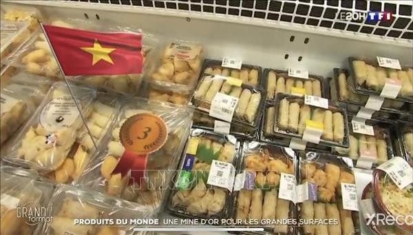 Vietnamese spring rolls on sale at a supermarket in France. (Photo: VNA)