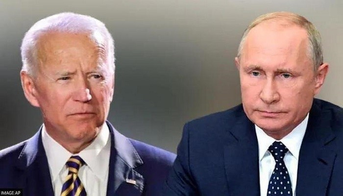 The presidents of the US and Russia spoke by phone amid high tension over the Ukraine-Russia crisis.