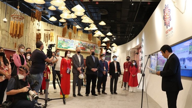 Vietnamese Ambassador to the UAE Nguyen Manh Tuan speaks at the ceremony honouring the Ha Long Bay – a UNESCO World Natural Heritage – at the Expo 2020 Dubai. (Photo: VGP/Diep Anh).