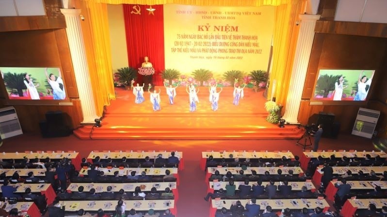 The ceremony to mark Uncle Ho's visit to Thanh Hoa Province. (Photo: Bao Thanh Hoa)