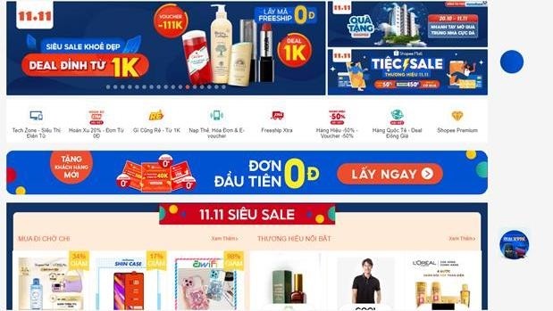 Vietnam’s e-commerce has been growing in a robust pace in the wake of COVID-19, fuelling a boom in transport and express delivery services. (Photo: VNA)