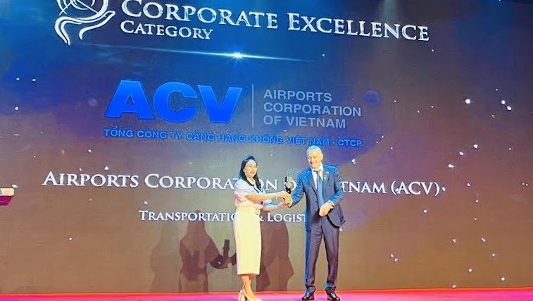 The Airports Corporation of Vietnam (ACV) is honoured at the 2022 Asia Pacific Entrepreneurship Awards (APEA). (Photo: ACV)