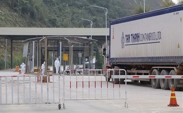 Customs clearance at Tan Thanh-Po Chai border gate (Photo: VNA)