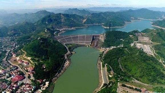 An aerial view of the Hoa Binh hydropower plant on the Da River (Photo: VNA)