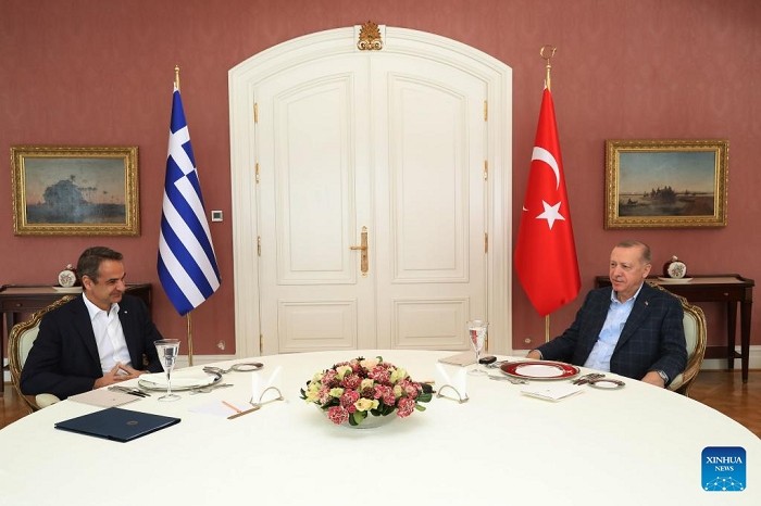 Turkish President Recep Tayyip Erdogan (R) meets with Greek Prime Minister Kyriakos Mitsotakis in Istanbul, Turkey, on March 13, 2022. (Photo: Xinhua)