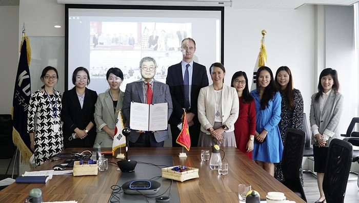 At the signing ceremony of the joint agreement between the KOICA and Thua Thien – Hue, Quang Ngai, and Binh Dinh provinces. (Photo: NDO)