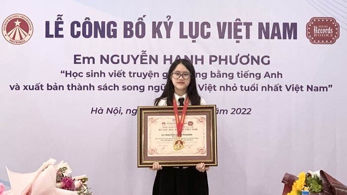 Nguyen Hanh Phuong has been named by the Vietnam Record Association, Vietkings, as Vietnam's youngest writer of fiction in English (Photo courtesy of Nguyen Hanh Phuong)