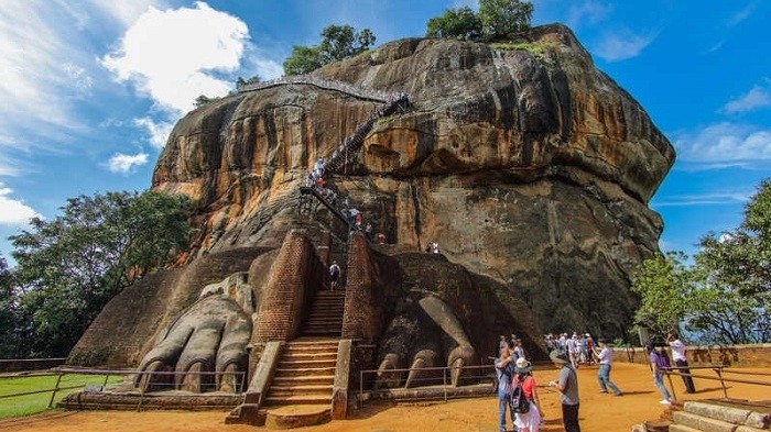 Wonders of the World - the famous Sigiriya ancient stone fortress of Sri Lanka.