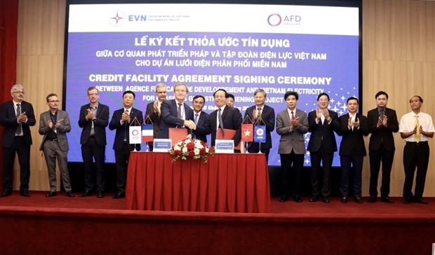 At the signing ceremony of the credit facility agreement (Photo: VNA)