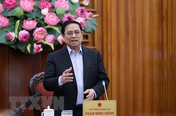 Prime Minister Pham Minh Chinh addresses the meeting on April 3. (Photo: VNA)