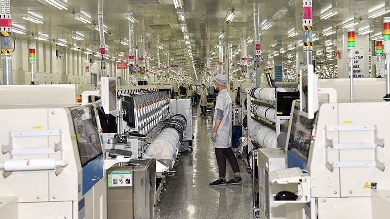 Manufacturing electronic parts at Samsung Electronics Thai Nguyen (Photo: Nhat Bac)