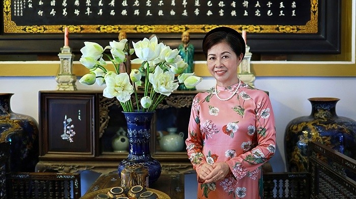 Phung Thi Thinh standing in a ceramic space created by her husband. (Photo courtesy of Phung Thi Thinh)