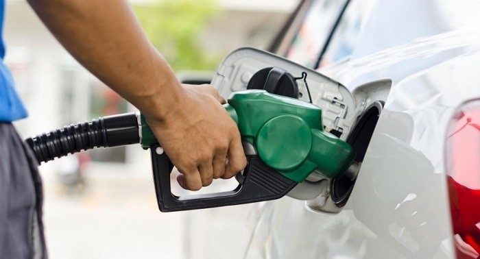 The Sri Lankan central bank has decided to allow exporters to purchase diesel from main oil companies in the country using USD.