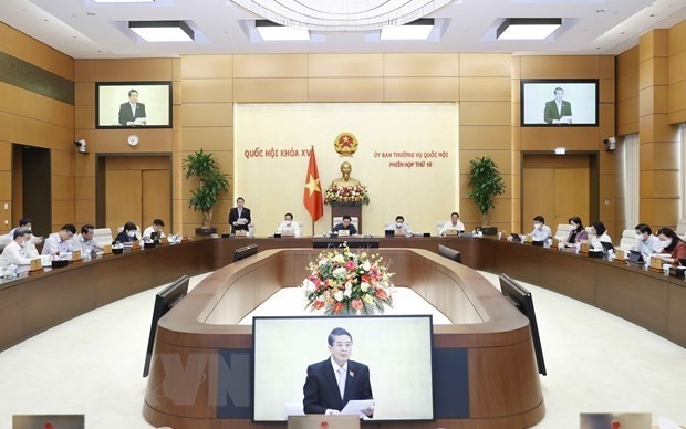 The meeting of the NA Standing Committee on April 25 (Photo: VNA)