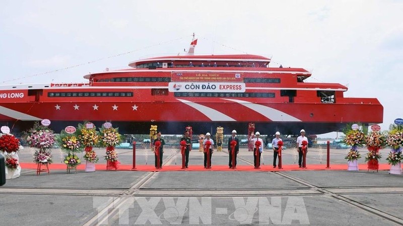 The ceremony to lauch the Thang Long high-speed craft. (Photo: VNA)