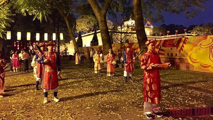 Night tour to explore Thang Long Imperial Citadel will be introduced at the festival. (Photo: NDO)