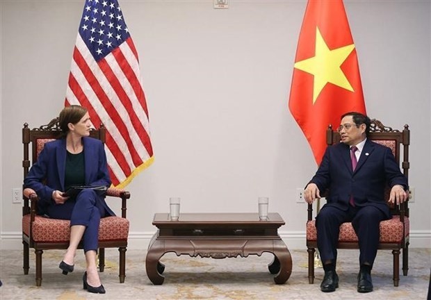 Prime Minister Pham Minh Chinh (right) and Administrator of the United States Agency for International Development (USAID) Samantha Power. (Photo: VNA)