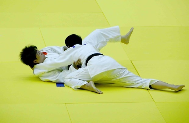 Nguyen Tuong Vy-Mai Thi Bich Tram bag a gold medal in women’s Katame No Kata event with 402.5 points (Photo: VNA)
