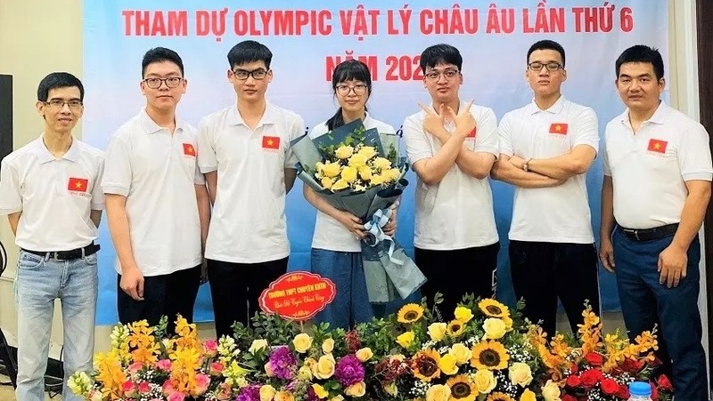 Members of the Vietnamese team attending the 2022 European Physics Olympiad. (Photo: Vietnamnet)