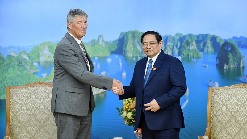 PM Pham Minh Chinh receives Professor Stewart Cole, President of the Pasteur Institute in Paris. (Photo: Tran Hai)