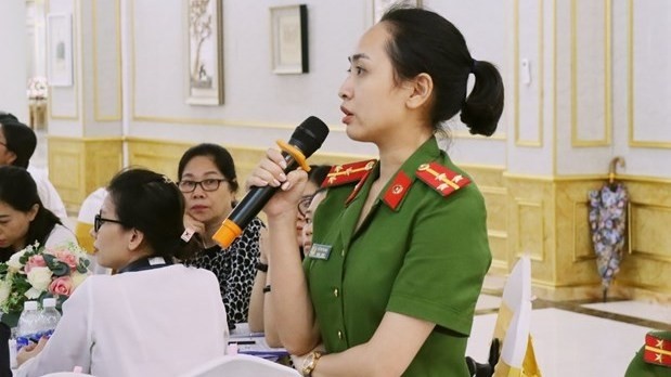 Participants discuss about victim-centered methods in the prosecution of violent cases in the criminal justice system. (Photo: toquoc.vn/)